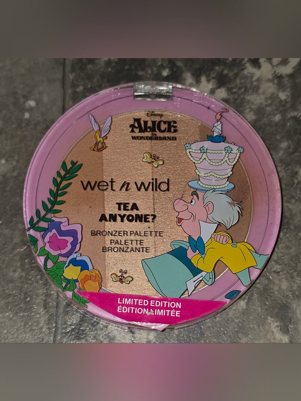 wet n wild x Alice In Wonderland  Bronzer Palette - Tea Anyone? 0.35oz